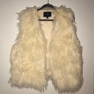 American Eagle faux fur vest